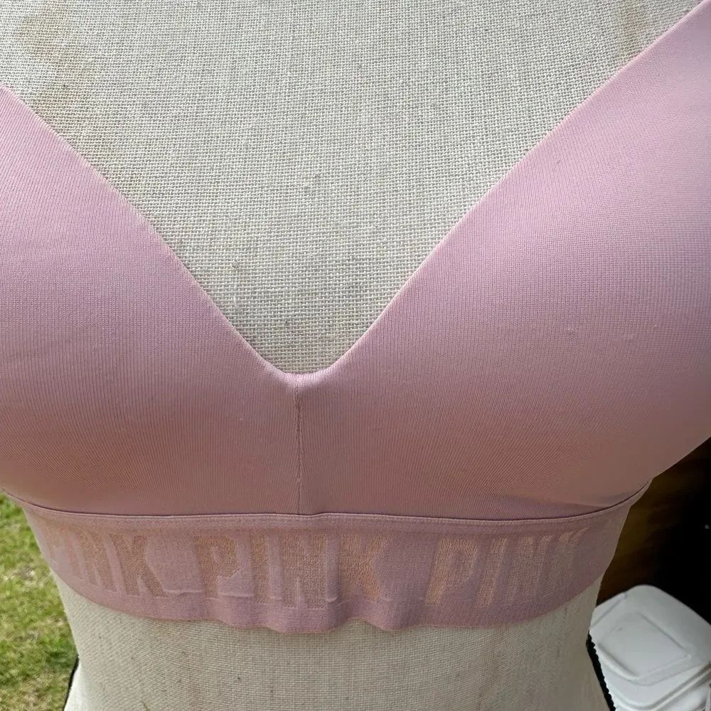 Pink Wireless Bra - Picture 2 of 4